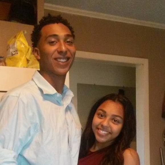 Meet your Posher, Carla - Picture 1 of 1